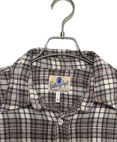 A BATHING APE（ア ベイシング エイプ）A BATHING APE (ア ベイシング エイプ) ネルシャツ ブラウン サイズ:Mの古着・服飾アイテム