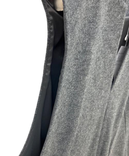 23区（ニジュウサンク）23区 (ニジュウサンク) ウールミルドジャージー ボックスタック ジャンパースカート グレー サイズ:40 未使用品の古着・服飾アイテム