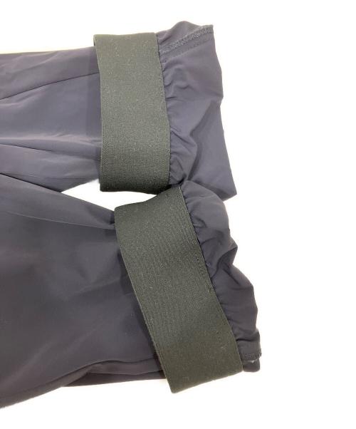 F.C.R.B.（エフシーレアルブリストル）F.C.R.B. (エフシーレアルブリストル) 4WAY STRETCH TRACK PANTS ネイビー サイズ:Lの古着・服飾アイテム
