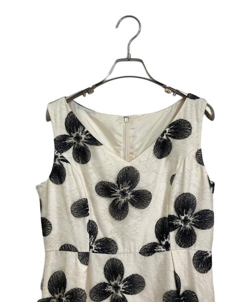 Diagram GRACE CONTINENTAL（ダイアグラム グレースコンチネンタル）Diagram GRACE CONTINENTAL (ダイアグラム グレースコンチネンタル) バイカラーフラワーワンピース アイボリー サイズ:38の古着・服飾アイテム