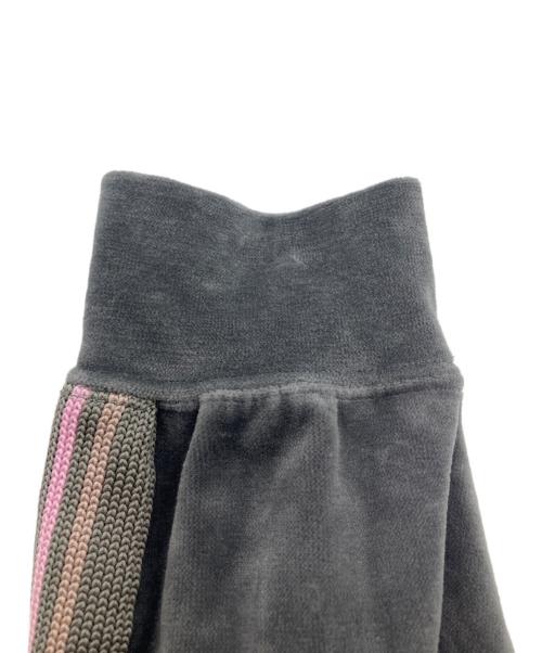 Needles（ニードルズ）Needles (ニードルズ) BEAMS BOY (ビームスボーイ) Track Dress Velvet　トラック ドレス ベルベット グレー サイズ:XSの古着・服飾アイテム