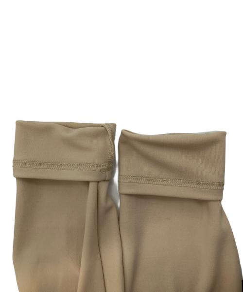 FOXEY NEWYORK（フォクシーニューヨーク）FOXEY NEWYORK (フォクシーニューヨーク) ジップパーカー ベージュ サイズ:SIZE38の古着・服飾アイテム