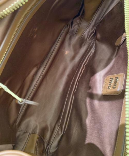 MIU MIU（ミュウミュウ）MIU MIU (ミュウミュウ) レザー ボー バッグ ブラウン サイズ:ラージの古着・服飾アイテム