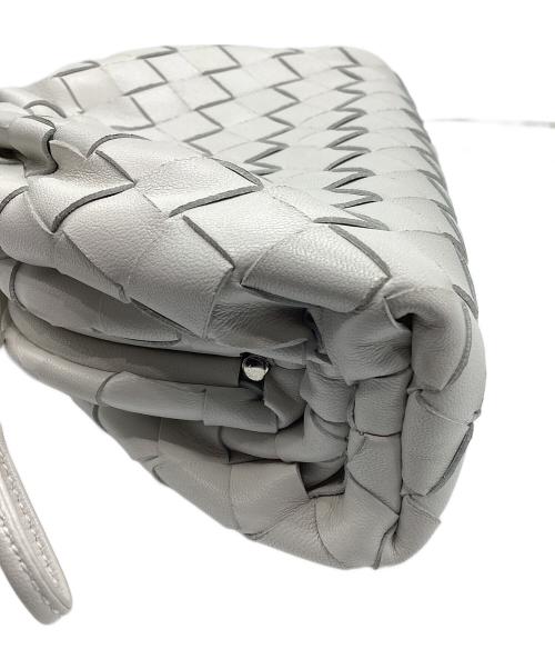 BOTTEGA VENETA（ボッテガベネタ）BOTTEGA VENETA (ボッテガベネタ) THE MINI POUCH BAG ホワイトの古着・服飾アイテム