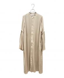 HYKE（ハイク）の古着「TAFFETA PLEATED DRESS」｜ベージュ