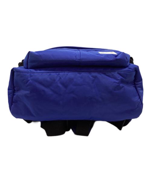 Carhartt WIP（カーハート ワーク イン プログレス）Carhartt WIP (カーハート ワーク イン プログレス) A.P.C. (アーペーセー) リュック ブルーの古着・服飾アイテム