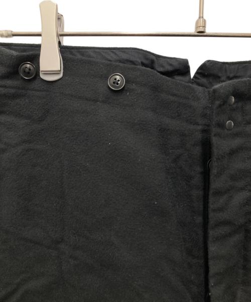 COMOLI（コモリ）COMOLI (コモリ) モールスキン バックストラップパンツ ブラック サイズ:2の古着・服飾アイテム