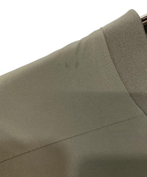 ARC'TERYX（アークテリクス）ARC'TERYX (アークテリクス) プロトンクルーネック オリーブ サイズ:SIZE　Sの古着・服飾アイテム