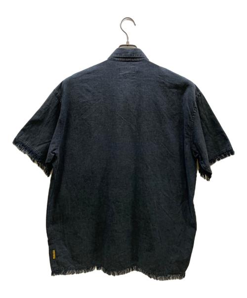 ARMANI JEANS（アルマーニジーンズ）ARMANI JEANS (アルマーニジーンズ) フリンジデニムシャツ ブルー サイズ:Lの古着・服飾アイテム
