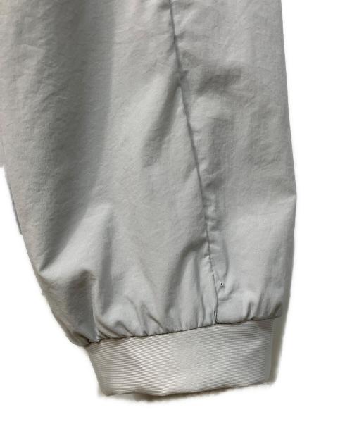 ARC'TERYX（アークテリクス）ARC'TERYX (アークテリクス) 	プロトンライトウエイトフーディ ライトグレー サイズ:SIZE　Mの古着・服飾アイテム