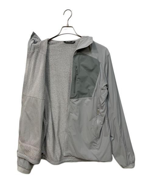 ARC'TERYX（アークテリクス）ARC'TERYX (アークテリクス) 	プロトンライトウエイトフーディ ライトグレー サイズ:SIZE　Mの古着・服飾アイテム