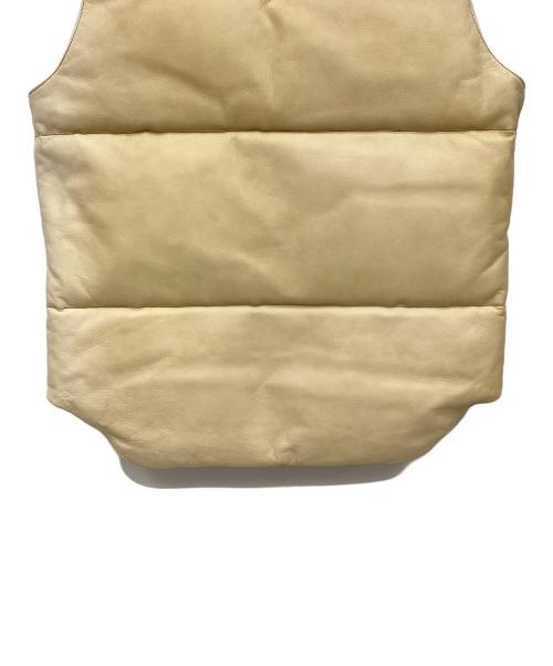 RockyMountainFeatherBed（ロッキーマウンテンフェザーベッド）RockyMountainFeatherBed (ロッキーマウンテンフェザーベッド) オールレザー ダウンベスト ベージュ×ブラウン サイズ:36の古着・服飾アイテム
