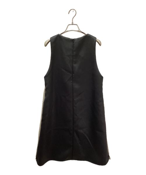 hue DAY TO EVENING（ヒュー デイ トゥ イブニング）hue DAY TO EVENING (ヒュー デイ トゥ イブニング) パール付ワンピース ベージュ サイズ:38の古着・服飾アイテム