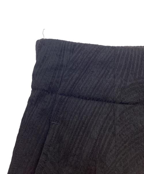 ISSEY MIYAKE（イッセイミヤケ）ISSEY MIYAKE (イッセイミヤケ) タイトスカート ブラック サイズ:2の古着・服飾アイテム