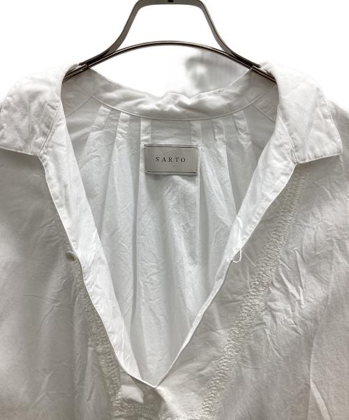 SARTO（サルト）SARTO (サルト) TUCKED SLEEVE EMBROIDERY BLOUSE ホワイト サイズ:Mの古着・服飾アイテム