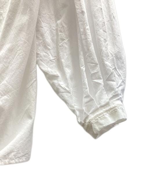 SARTO（サルト）SARTO (サルト) TUCKED SLEEVE EMBROIDERY BLOUSE ホワイト サイズ:Mの古着・服飾アイテム