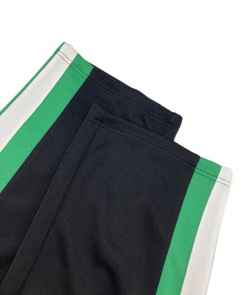 X-LARGE（エクストララージ）X-LARGE (エクストララージ) PUMA (プーマ) トラックパンツ ブラック×グリーン サイズ:L 未使用品の古着・服飾アイテム