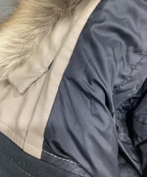 CANADA GOOSE（カナダグース）CANADA GOOSE (カナダグース) ダウンジャケット ベージュ サイズ:Ｍの古着・服飾アイテム