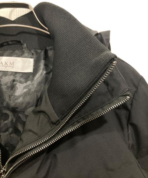 AKM（エーケーエム）AKM (エーケーエム) スタンドネックレイヤードダウンジャケット ブラック サイズ:Mの古着・服飾アイテム