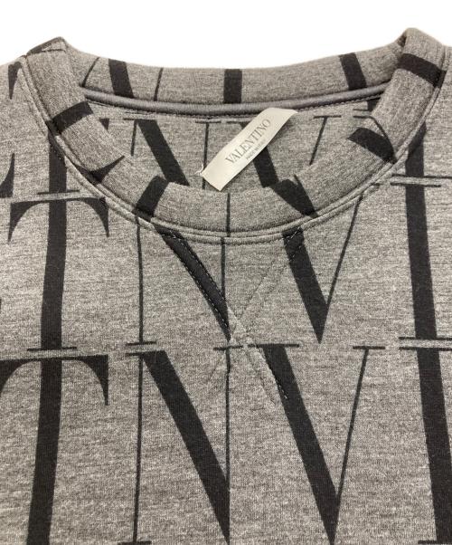 VALENTINO（ヴァレンティノ）VALENTINO (ヴァレンティノ) VLTNロゴボンディングスウェット　UV0MF04S6WG グレー サイズ:Mの古着・服飾アイテム