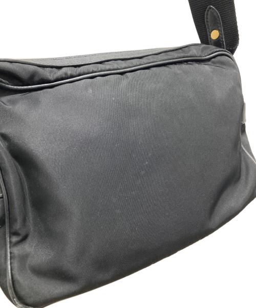 PRADA（プラダ）PRADA (プラダ) ナイロンショルダーバッグ ブラックの古着・服飾アイテム