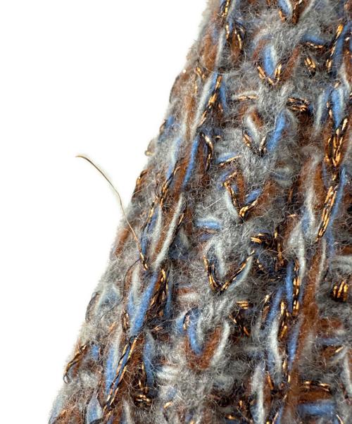 PRADA（プラダ）PRADA (プラダ) カシミヤ混クルーネックラメニット ブラウン×スカイブルー サイズ:38の古着・服飾アイテム