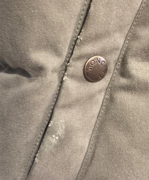 MONCLER（モンクレール）MONCLER (モンクレール) ダウンジャケット / LEOPOLD オリーブの古着・服飾アイテム