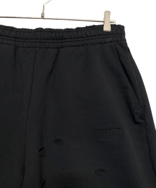 VETEMENTS（ヴェトモン）VETEMENTS (ヴェトモン) Destroyed Shorts ブラック サイズ:Sの古着・服飾アイテム