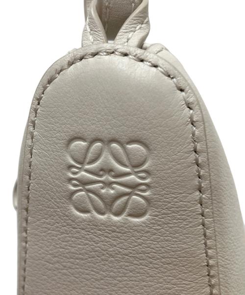 LOEWE（ロエベ）LOEWE (ロエベ) ホーボーバッグ ミニ ホワイトの古着・服飾アイテム