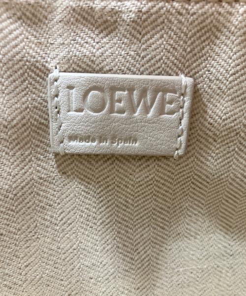 LOEWE（ロエベ）LOEWE (ロエベ) ホーボーバッグ ミニ ホワイトの古着・服飾アイテム