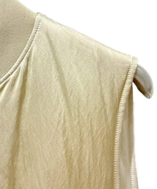 GALERIE VIE（ギャルリーヴィー）GALERIE VIE (ギャルリーヴィー) パディングサテン フライトベスト ベージュ サイズ:FREEの古着・服飾アイテム