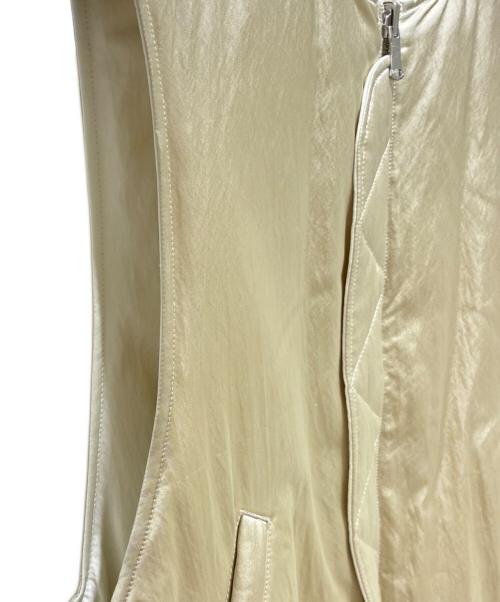 GALERIE VIE（ギャルリーヴィー）GALERIE VIE (ギャルリーヴィー) パディングサテン フライトベスト ベージュ サイズ:FREEの古着・服飾アイテム