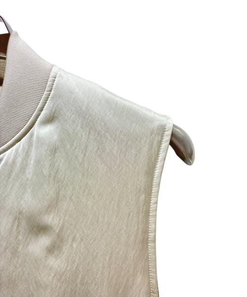 GALERIE VIE（ギャルリーヴィー）GALERIE VIE (ギャルリーヴィー) パディングサテン フライトベスト ベージュ サイズ:FREEの古着・服飾アイテム