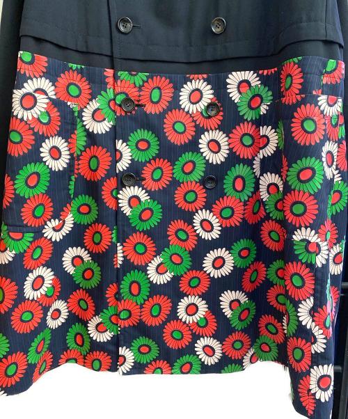 COMME des GARCONS HOMME PLUS（コムデギャルソンオムプリュス）COMME des GARCONS HOMME PLUS (コムデギャルソンオムプリュス) フラワードッキング 丸襟コート ネイビー×レッド サイズ:ＸＳの古着・服飾アイテム