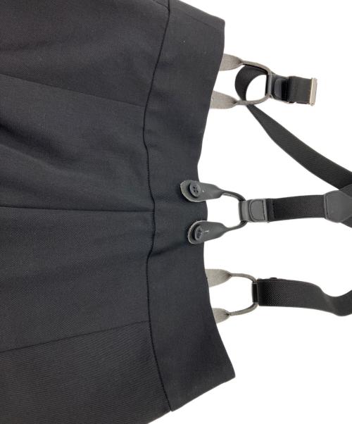 H BEAUTY&YOUTH（エイチ ビューティー&ユース）H BEAUTY&YOUTH (エイチ ビューティー&ユース) トロピカルハイウエストサスペンダーパンツ ブラック サイズ:Sの古着・服飾アイテム