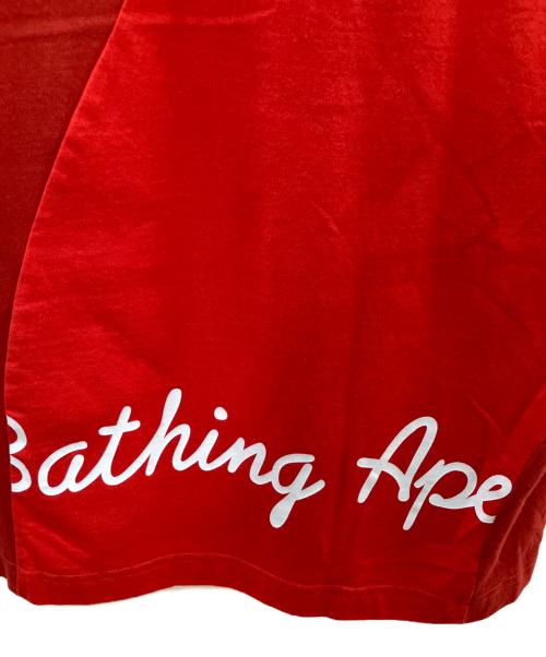 A BATHING APE（アベイシングエイプ）A BATHING APE (アベイシングエイプ) Cutting College Relaxed Fit Tee レッド サイズ:XLの古着・服飾アイテム