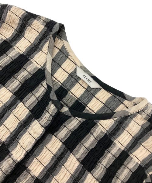 CLANE（クラネ）CLANE (クラネ) SHIRRING DESIGN BLOUSE ベージュ×ブラック サイズ:1の古着・服飾アイテム