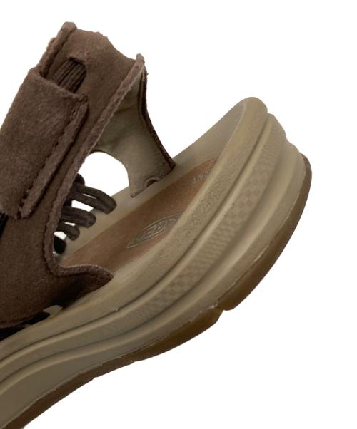 KEEN（キーン）KEEN (キーン) UNEEK サンダル ブラウン サイズ:27.0cmの古着・服飾アイテム