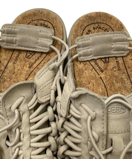 KEEN（キーン）KEEN (キーン) UNEEK Ⅱ CONVERTIBLE ベージュ サイズ:28.0cmの古着・服飾アイテム