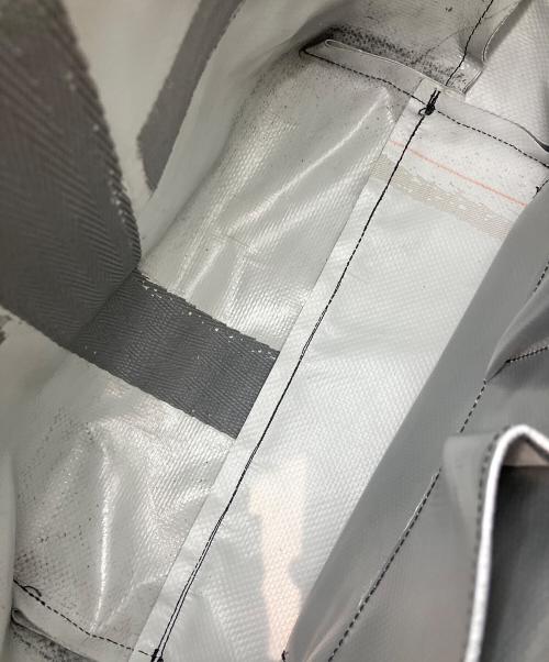 FREITAG（フライターグ）FREITAG (フライターグ) メッセンジャーバッグ シルバー×レッドの古着・服飾アイテム