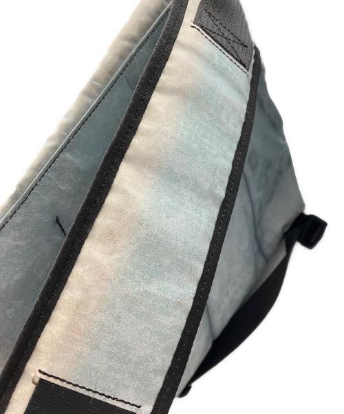 FREITAG（フライターグ）FREITAG (フライターグ) メッセンジャーバッグ アイボリー×ブルー サイズ:-の古着・服飾アイテム