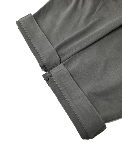 AURALEE（オーラリー）AURALEE (オーラリー) WASHED FINX BUGGY SATIN WIDE PANTS グレー サイズ:3の古着・服飾アイテム