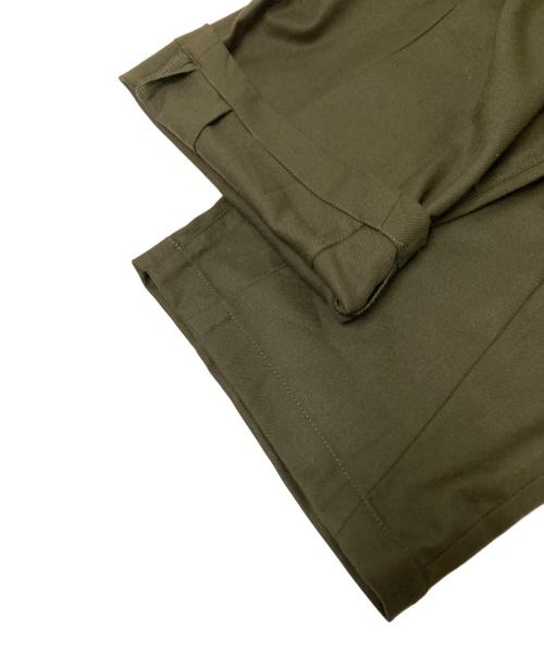 TIGHTBOOTH PRODUCTION（タイトブースプロダクション）TIGHTBOOTH PRODUCTION (タイトブースプロダクション) BAGGY SLACKS カーキ サイズ:M 未使用品の古着・服飾アイテム