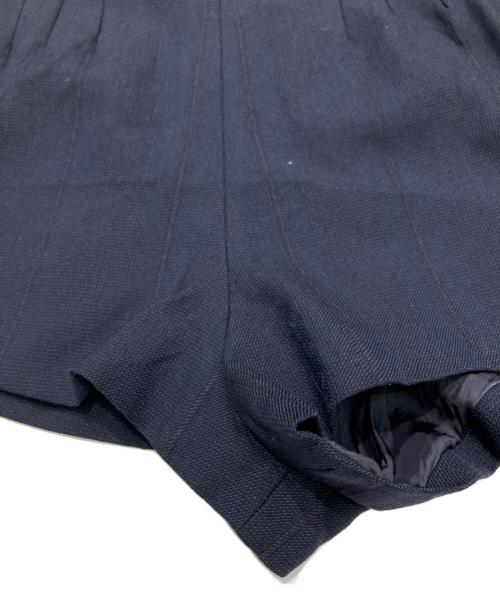 PRADA（プラダ）PRADA (プラダ) シャドーストライプショートパンツ ネイビー サイズ:38Sの古着・服飾アイテム