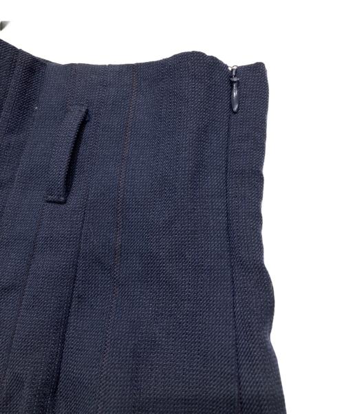 PRADA（プラダ）PRADA (プラダ) シャドーストライプショートパンツ ネイビー サイズ:38Sの古着・服飾アイテム