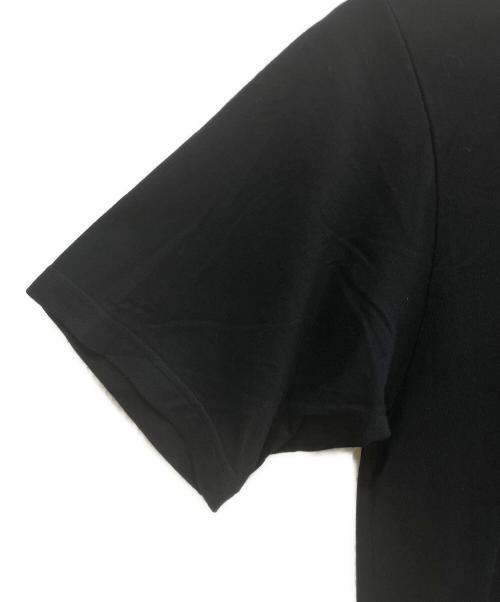 WHITE MOUNTAINEERING（ホワイトマウンテ二アニング）WHITE MOUNTAINEERING (ホワイトマウンテ二アニング) Small Logo Print T-Shirt ブラック サイズ:4の古着・服飾アイテム