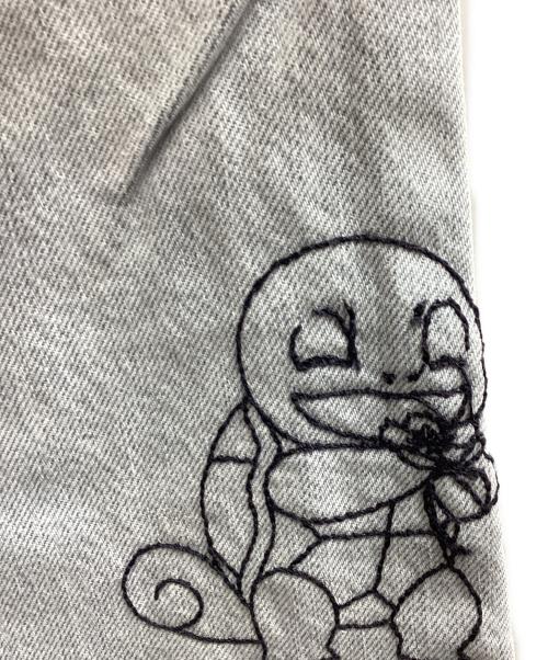 LEVI'S（リーバイス）LEVI'S　 (リーバイス) pokemon (ポケモン) コラボデニムパンツ / ポケモン / 26872-0009 インディゴ サイズ:W23×L29の古着・服飾アイテム