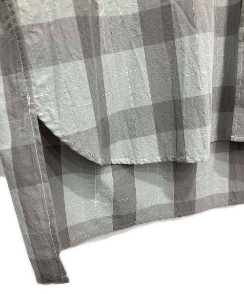 HUIS（ハウス）HUIS (ハウス) チェックシャツ グレー サイズ:Fの古着・服飾アイテム