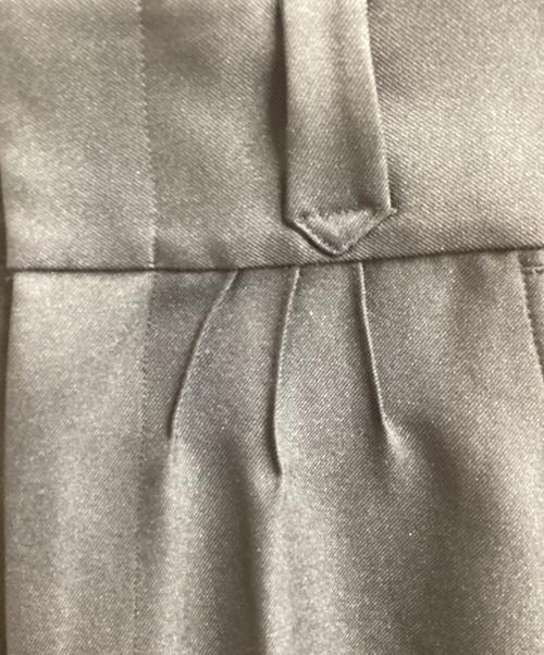 SHIKITARI（シキタリ）SHIKITARI  (シキタリ) PINTUCK MEGA SLACKS / ピンタックメガスラックス ブラック サイズ:Mの古着・服飾アイテム