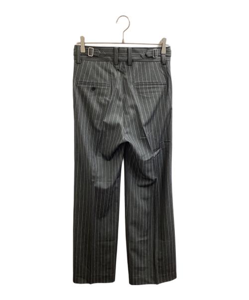 SHIKITARI（シキタリ）SHIKITARI (シキタリ) STRIPE FLARE SLACKS グレー×ホワイト サイズ:-の古着・服飾アイテム